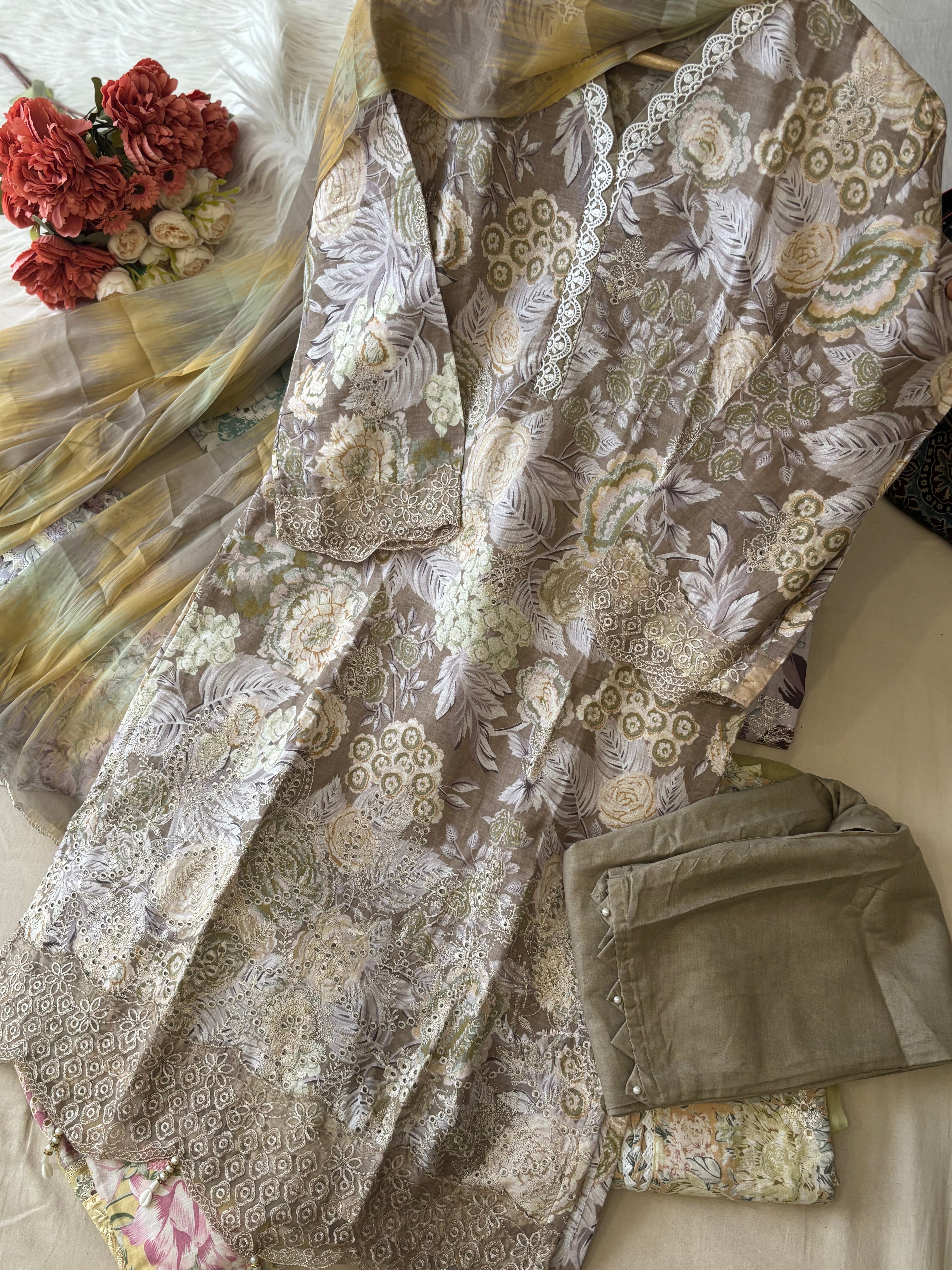 Lace Trimmed Floral Suit-Set-5007