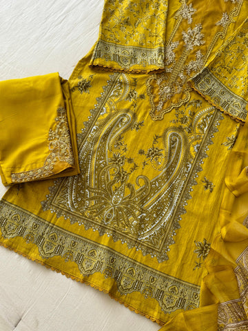 Printed Casual Suit with organza patches-yellow 495 - Pehnava Lawns