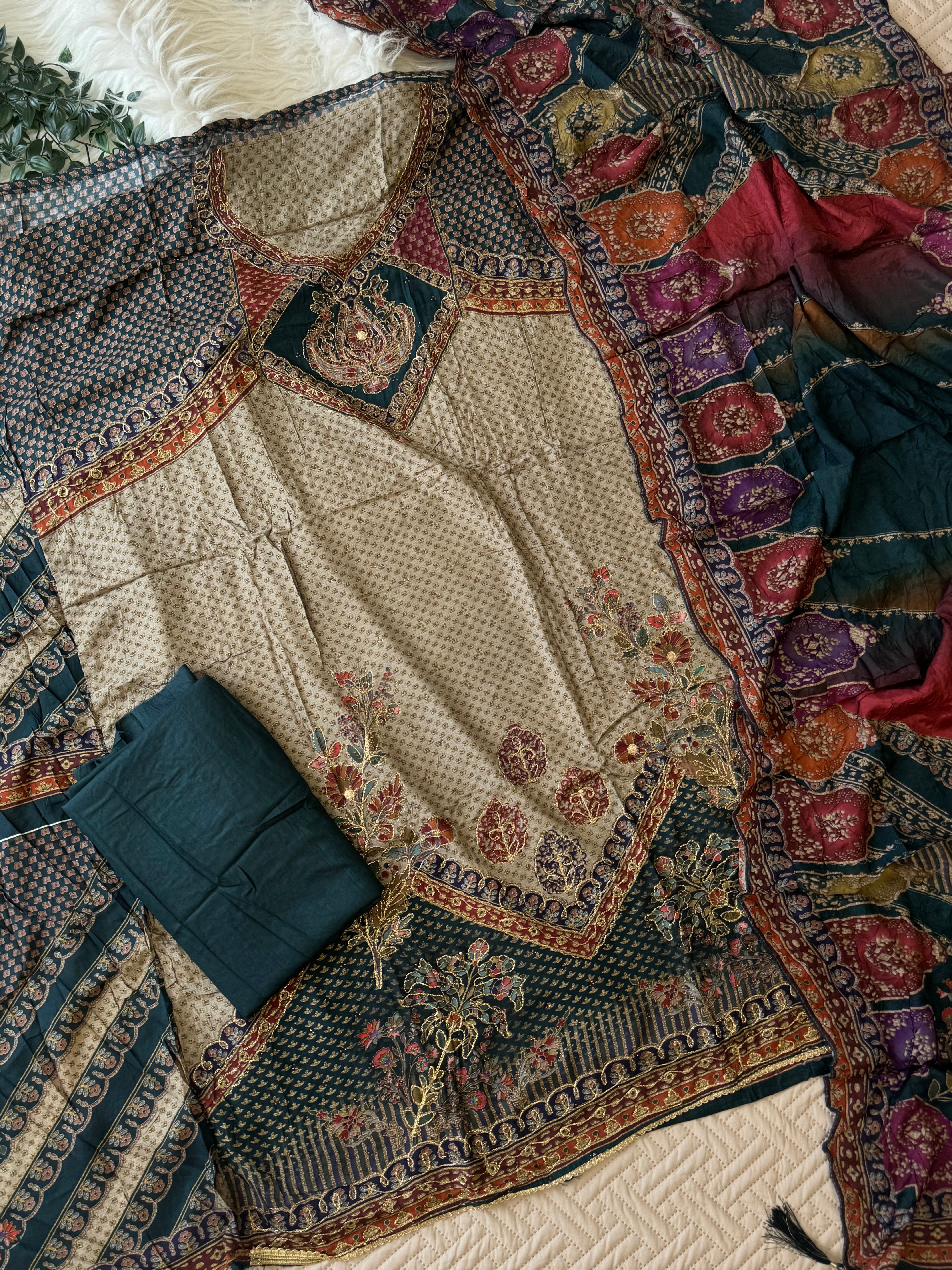 Pure muslin with detailings  and muslin Dupatta-280