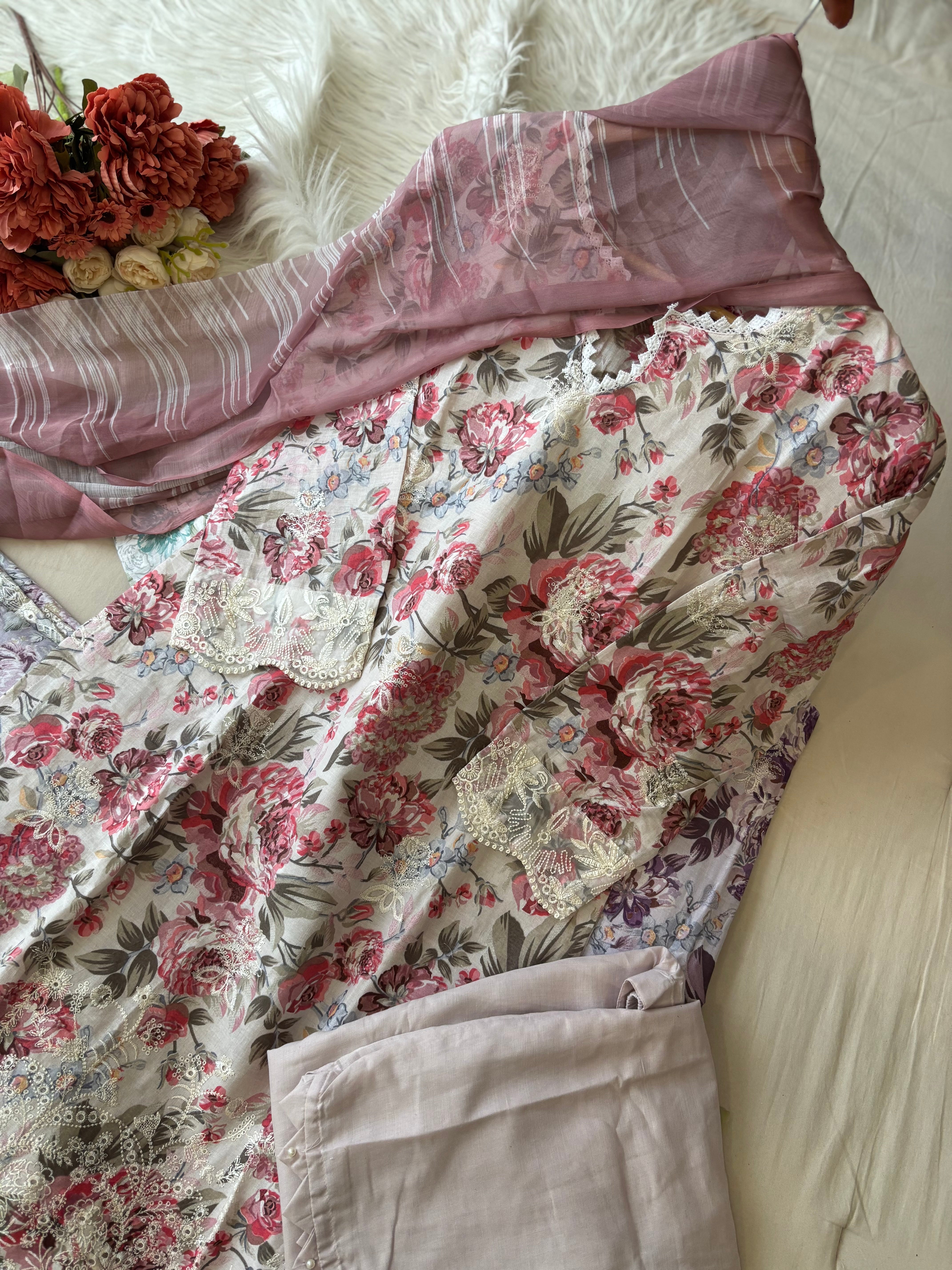 Lace Trimmed Floral Suit-Set-5006