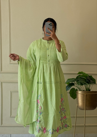 Pure Mul Cotton pleated slitted A-line suit