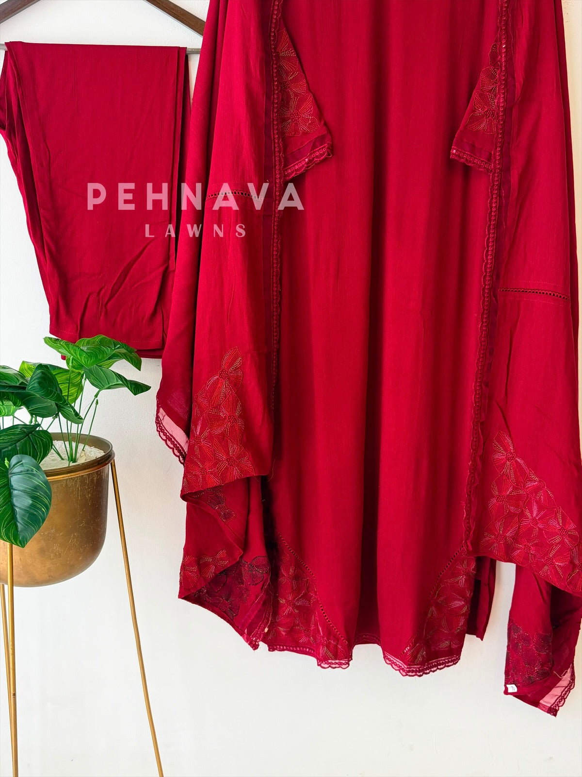 Embroidered Lace Detailed Suit-1001