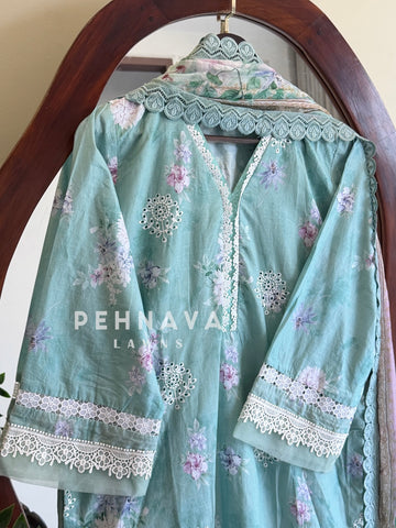 Signature Printed Lawn Stitched Suit-4840