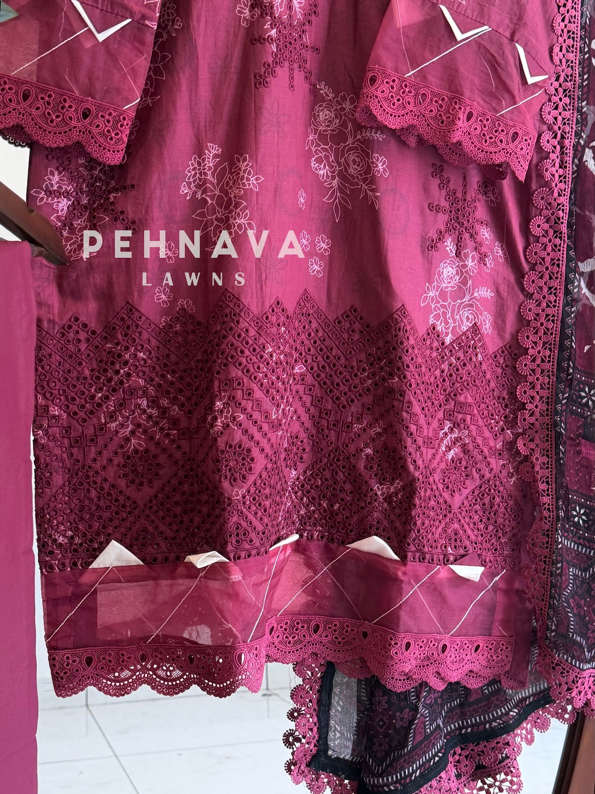 Signature Printed Lawn Stitched Suit-4840