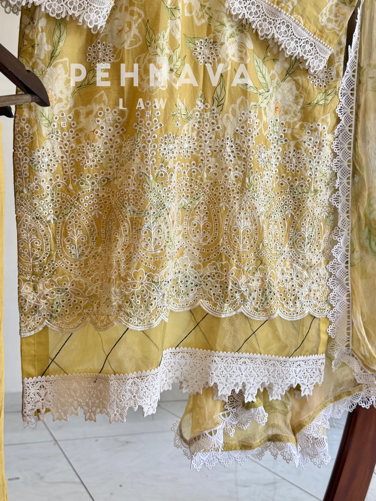 Signature Printed Lawn Stitched Suit-4840