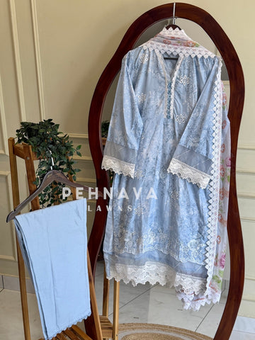 Signature Printed Lawn Stitched Suit-4840