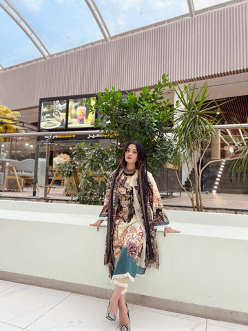 Solitaire printed offwhite suit 2172